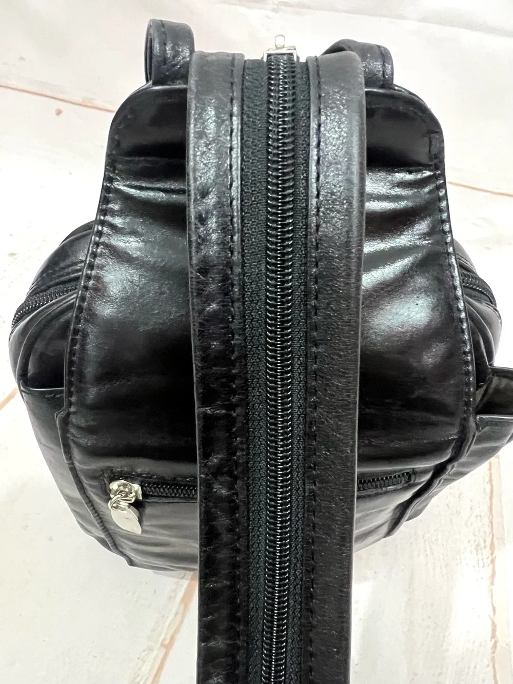 Vintage Y2K OZ Orifaz Argentine Small Leather Backpack Purse